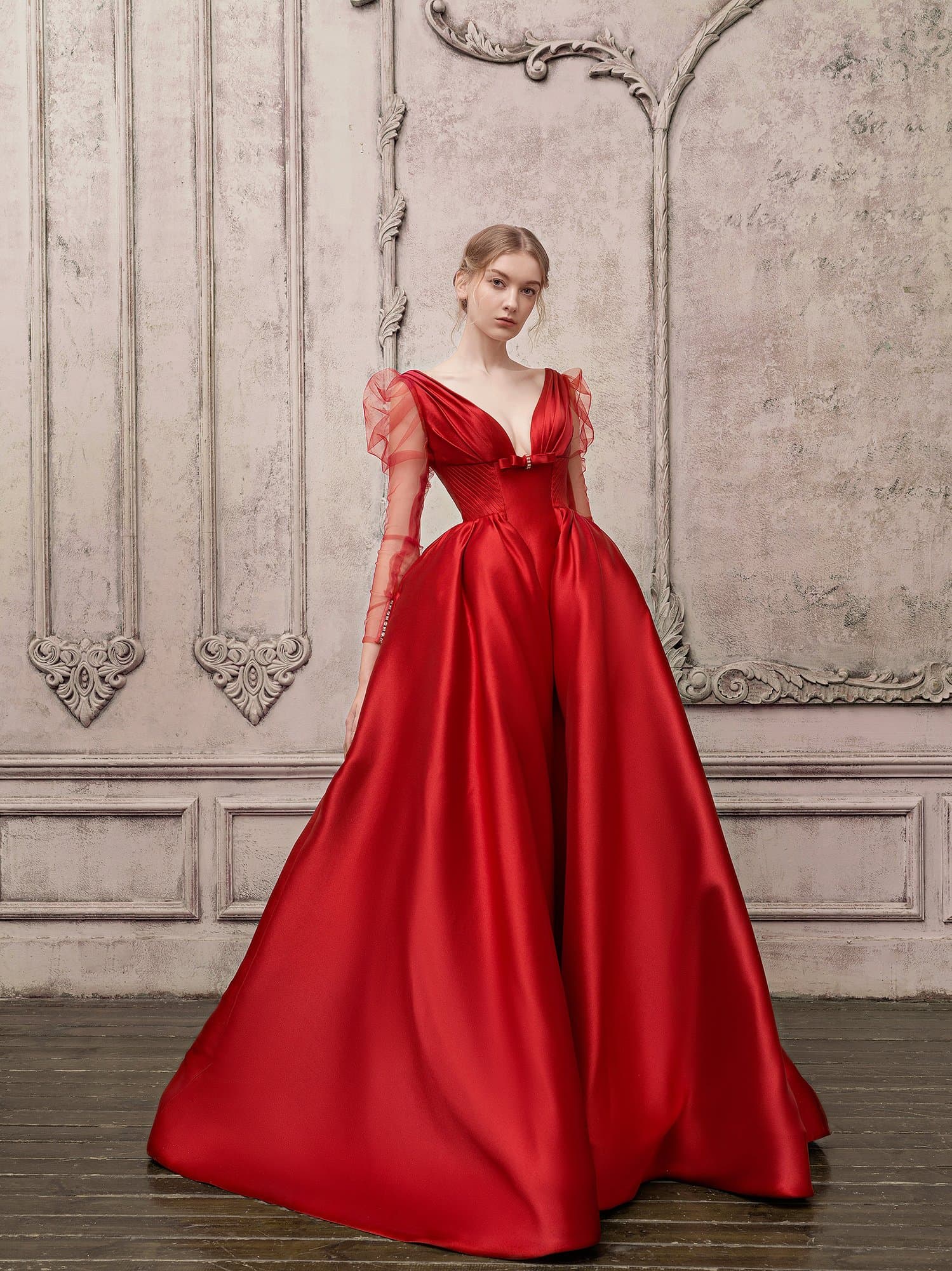 BALLOON OPEN BACK PRINCESS DRESS